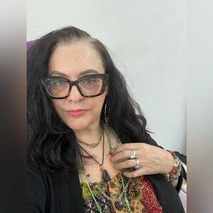 Meet your Posher, Christine